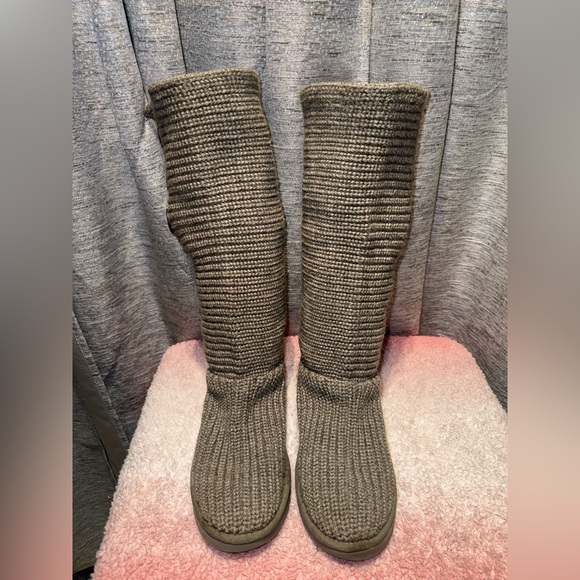 UGG Gray Knit Button Boots - Picture 7 of 9